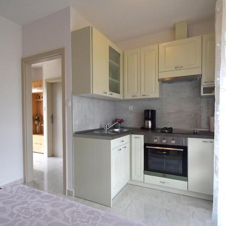 Apartment Biserka Malinska Kültér fotó