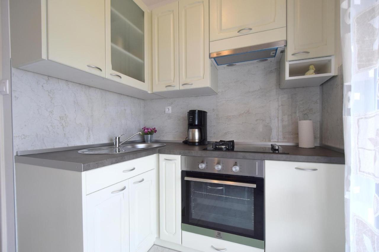 Apartment Biserka Malinska Kültér fotó
