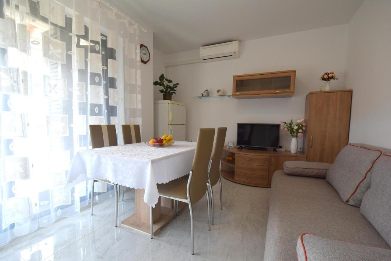 Apartment Biserka Malinska Kültér fotó