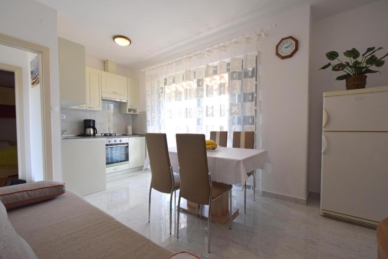 Apartment Biserka Malinska Kültér fotó