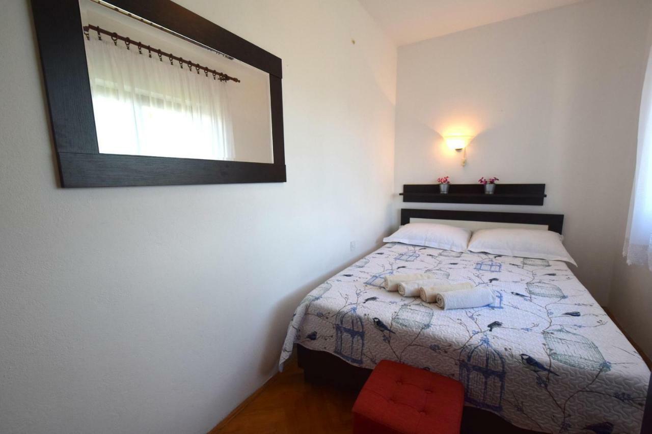 Apartment Biserka Malinska Kültér fotó