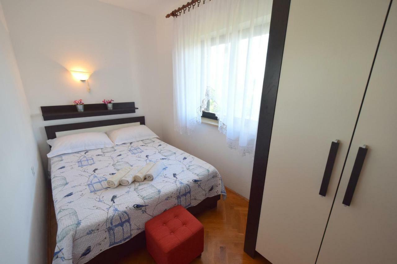 Apartment Biserka Malinska Kültér fotó